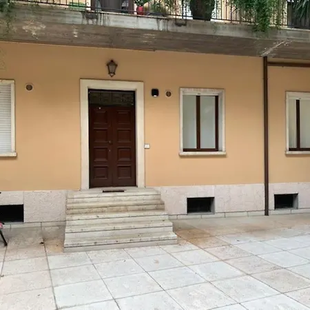Agli Archi Dell'arena *